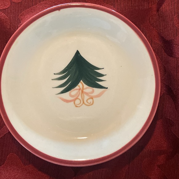 Vintage Barnes & Noble teapot on top of cup and saucer - Picture 5 of 7